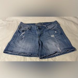 Old Navy Women’s Boyfriend Shorts, Size 6